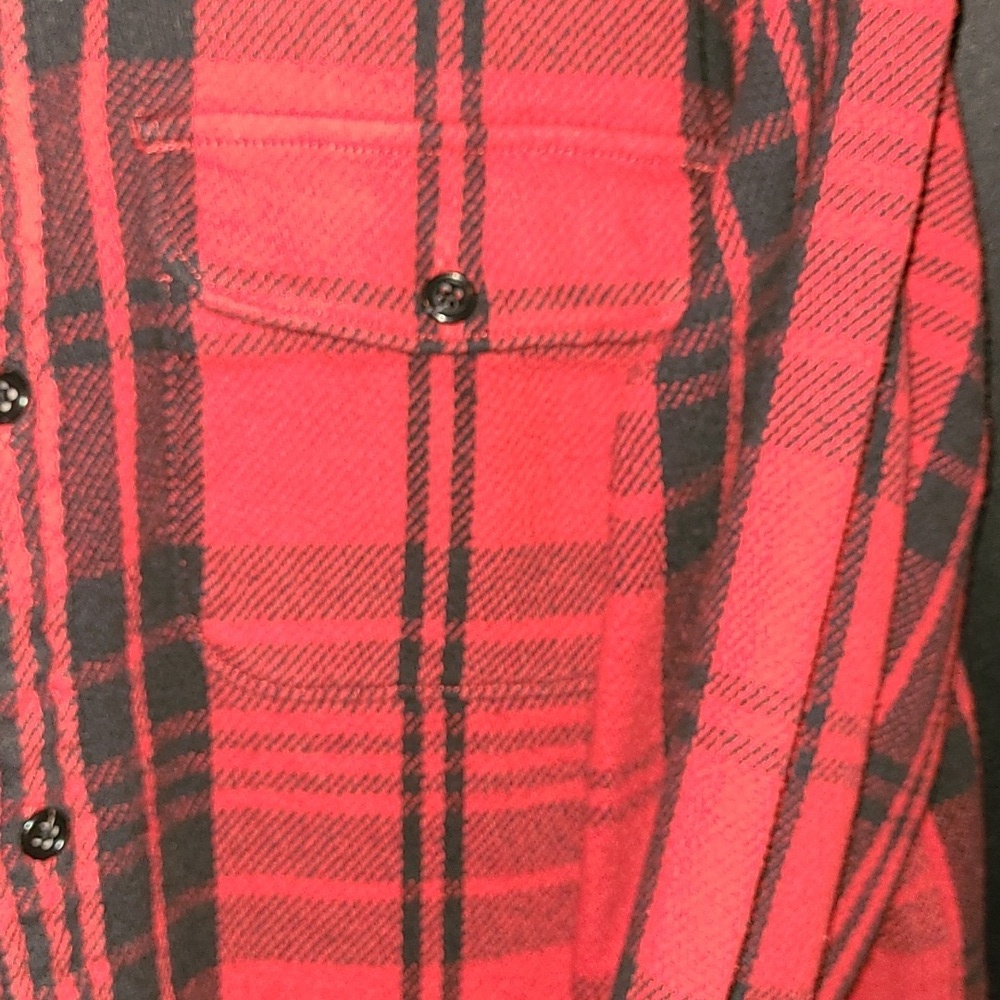 GAP XL Red and Black Plaid Men's Shirt - Picture 5 of 7